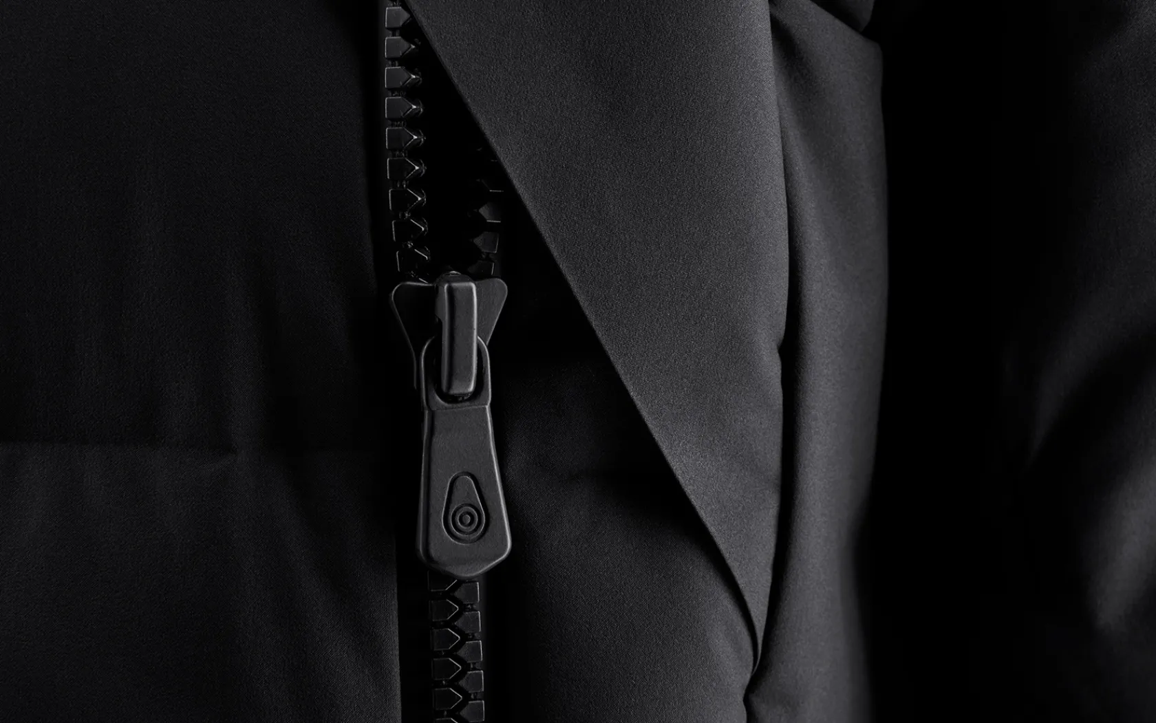 black_ice_gore_tex_down_p_2.webp Sail Racing BLACK ICE GORE TEX DOWN PARKA