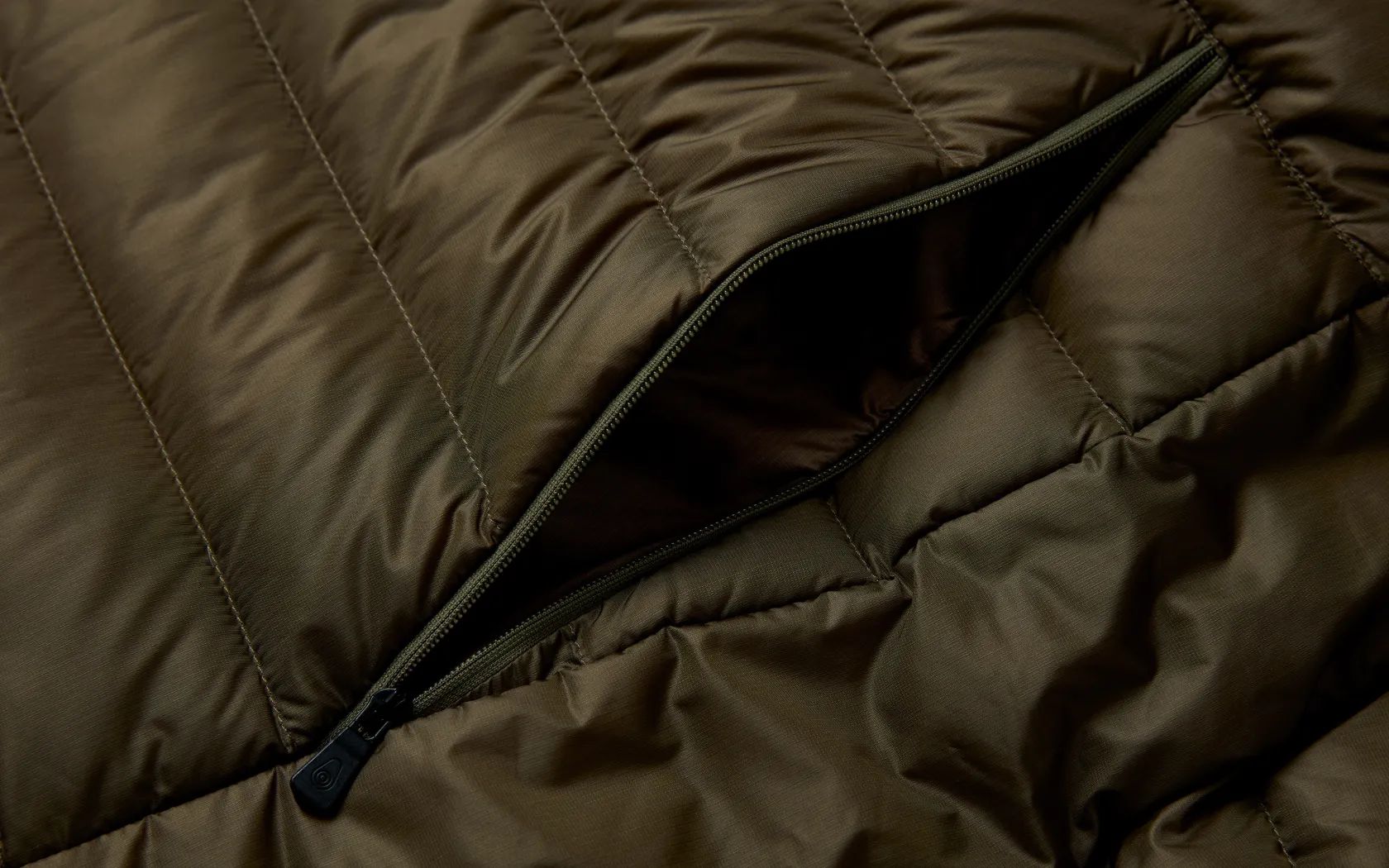 spray_down_jacket_4-2.webp Sail Racing SPRAY DOWN JACKET