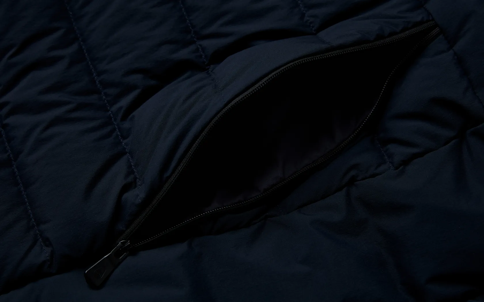 spray_down_jacket_6-3.webp Sail Racing SPRAY DOWN JACKET